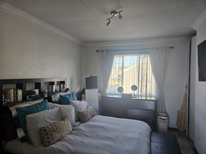 Lock Up and Go in Secure complex - Photo 10