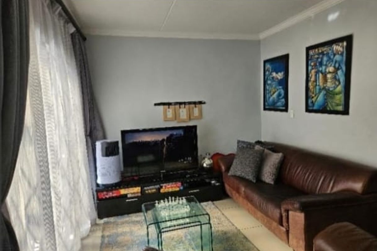 Lock Up and Go in Secure complex - Photo 5