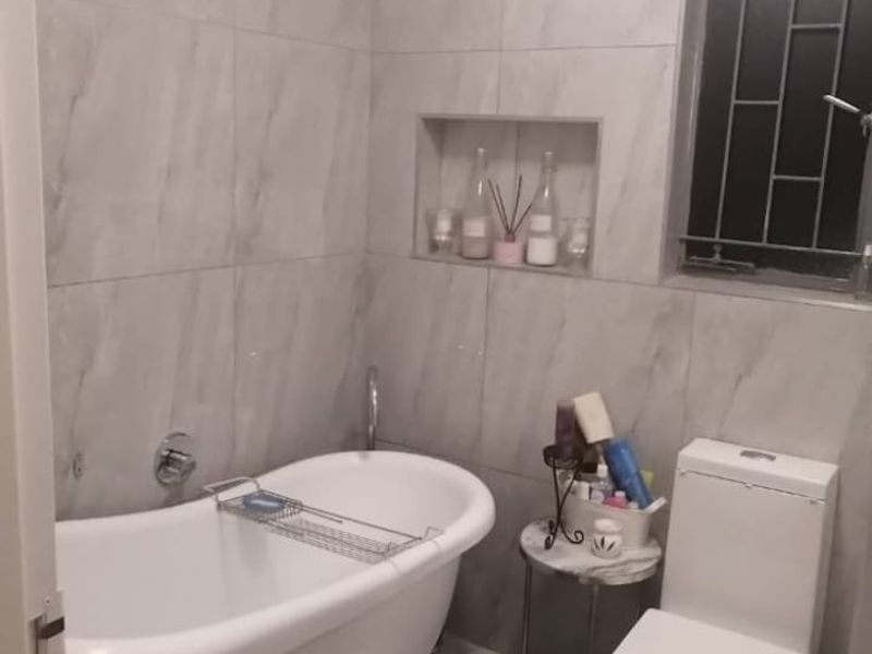 Lock Up and Go in Secure complex - Photo 7