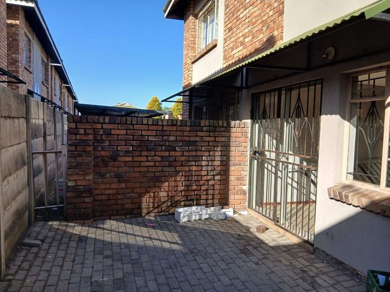 Simple and Comfortable 2-Bedroom Home - Photo 3