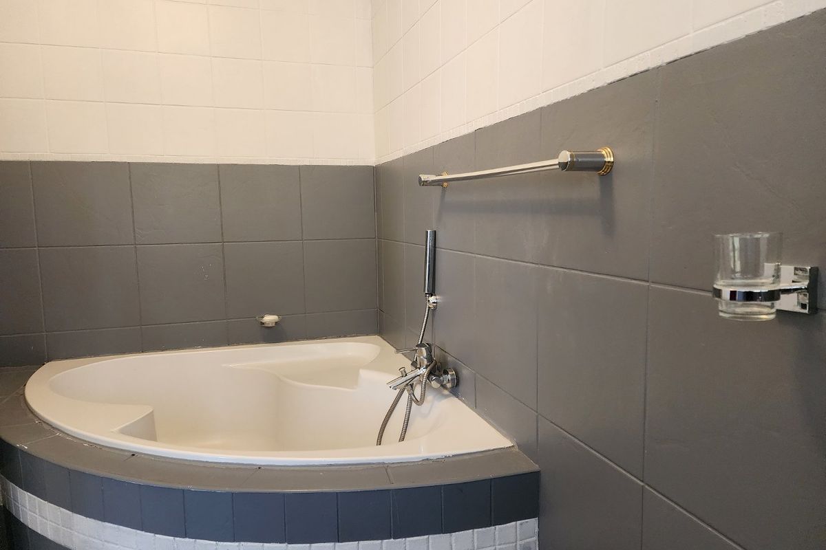 Modern 3 Bedroom Townhouse in Songloed - Photo 5