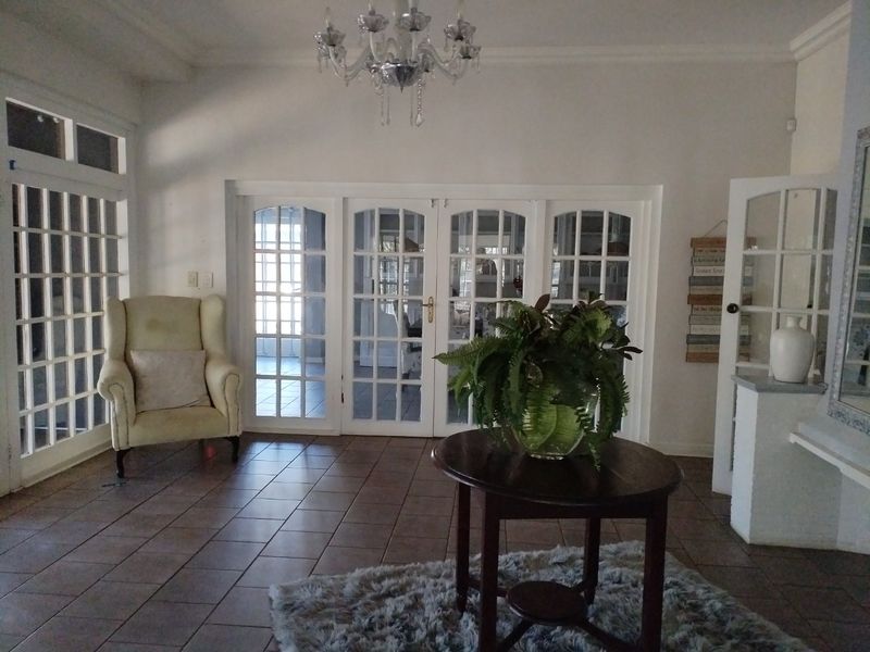 12 Bedroom House for Sale in Petersfield - Photo 4