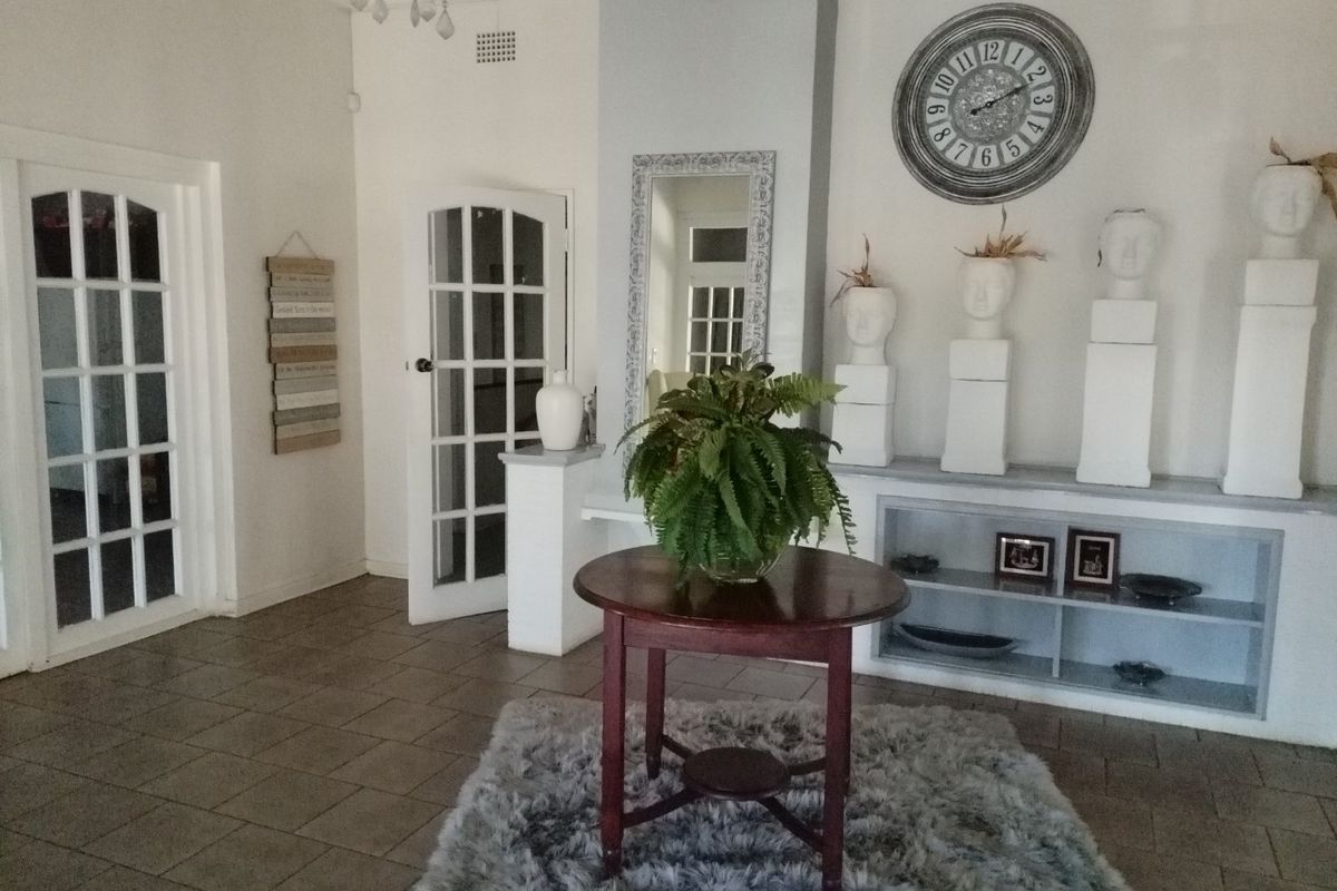 12 Bedroom House for Sale in Petersfield - Photo 5