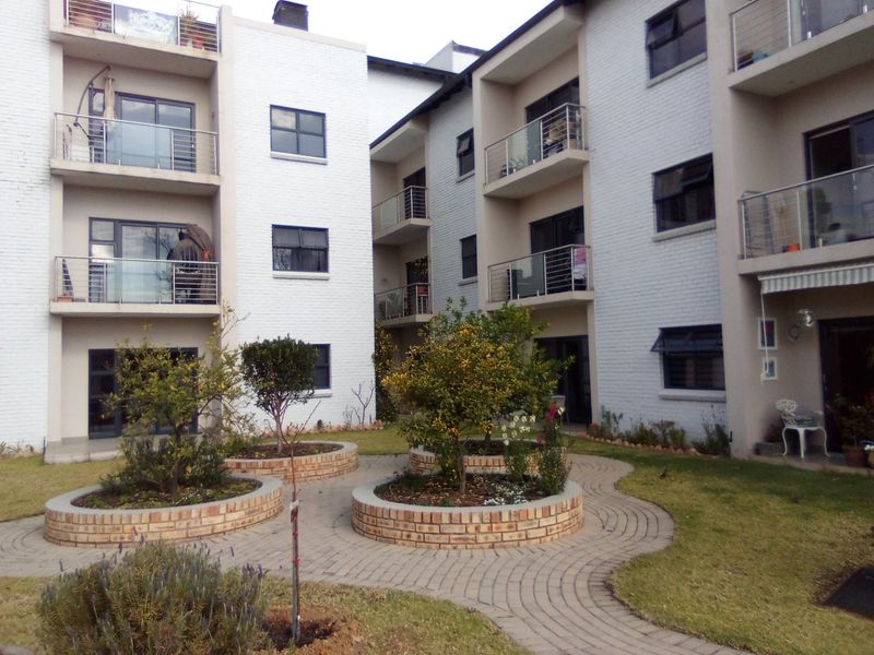 Studio Apartment in Boutique Retirement in Beverley, Lonehill for also for AirBnB Option - Photo 1