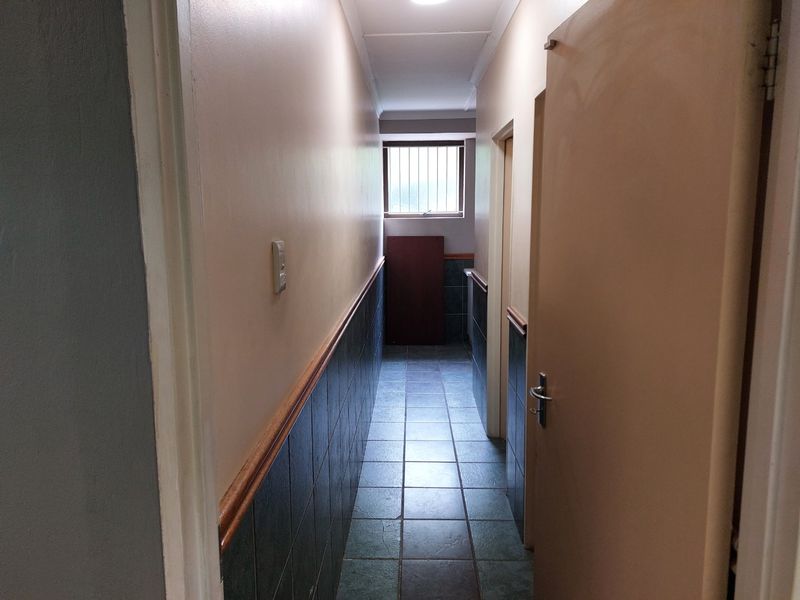 Commercial property for rent in Westville - Photo 3