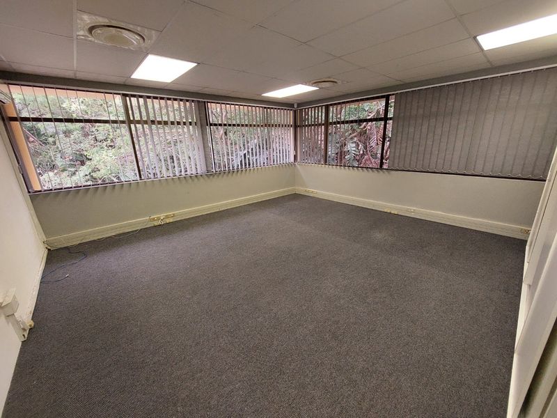 Commercial property for rent in Westville - Photo 7