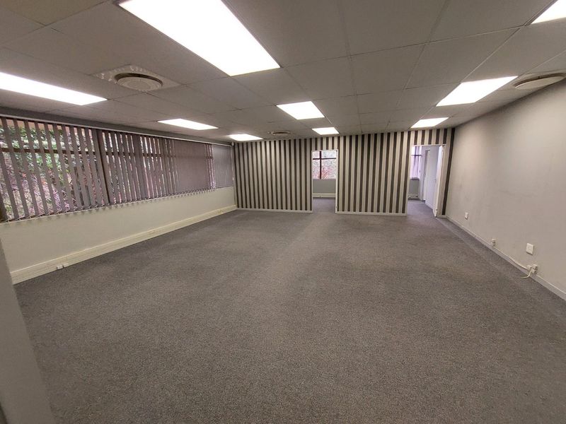 Commercial property for rent in Westville - Photo 9