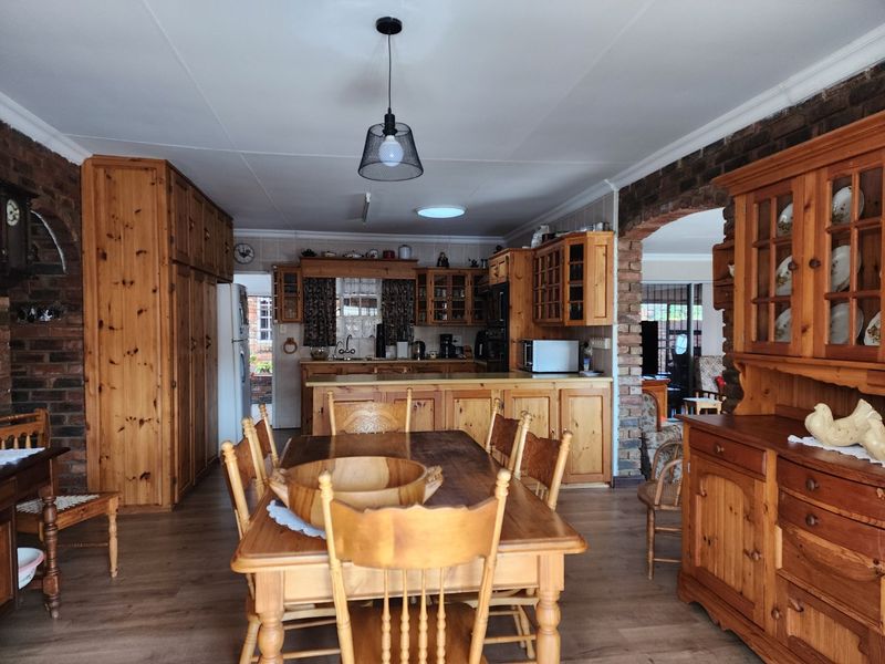 3 BEDROOM FULL TITLE TOWNHOUSE IN ORKNEY - Photo 2