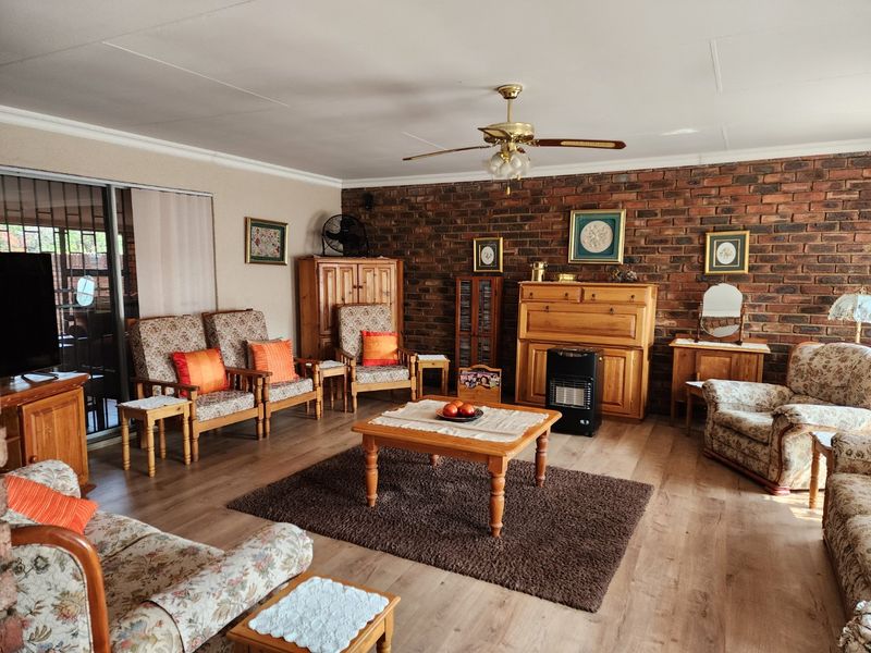 3 BEDROOM FULL TITLE TOWNHOUSE IN ORKNEY - Photo 6