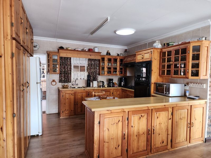 3 BEDROOM FULL TITLE TOWNHOUSE IN ORKNEY - Photo 3