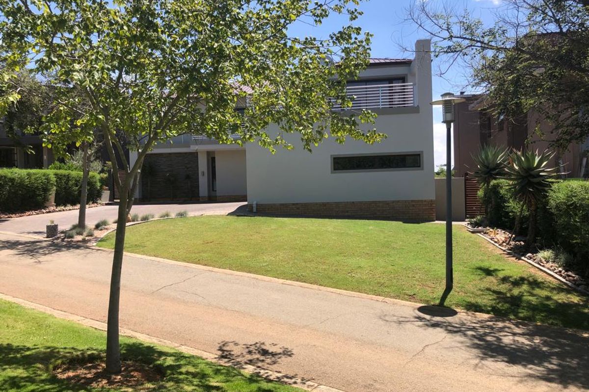 Luxurious Ultra-Modern 5-Bedroom Home with Pool & Premium Finishes - Photo 3