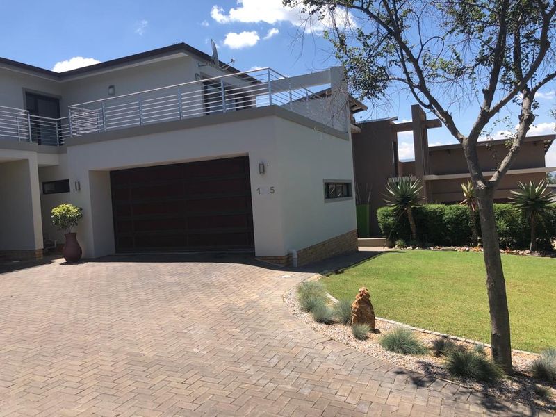 Luxurious Ultra-Modern 5-Bedroom Home with Pool & Premium Finishes - Photo 9