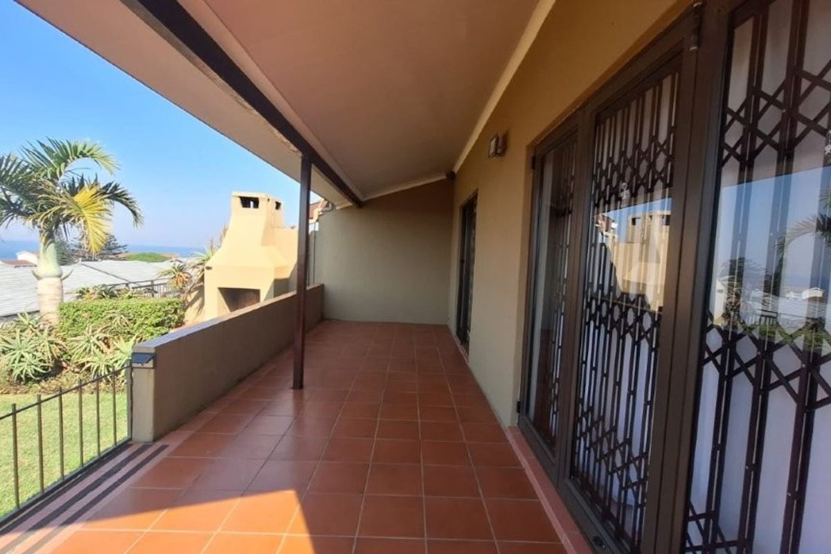 Stunning Sea Views in Secure Complex - Photo 3