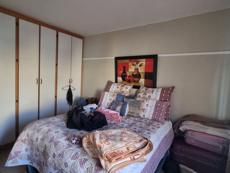 Spacious 2 bedroom flat in popular area! - Photo 6