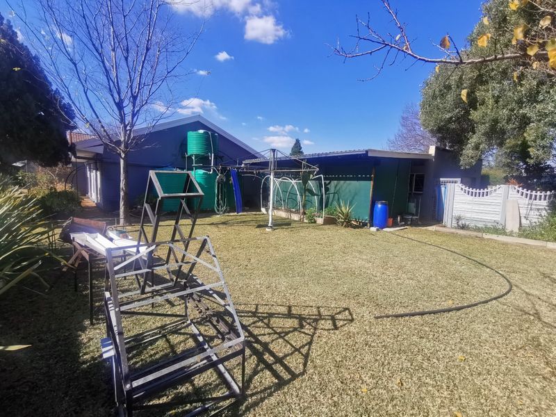 3 Bedroom House for sale in Stilfontein. - Photo 9