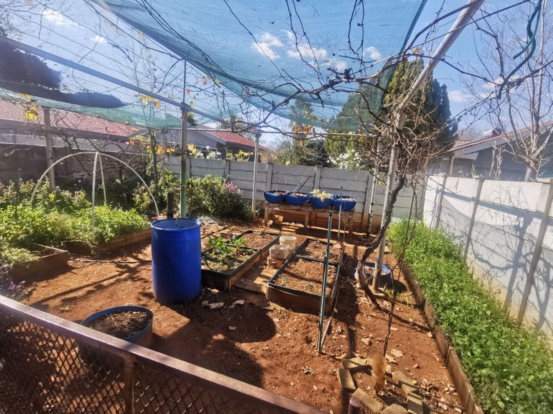 3 Bedroom House for sale in Stilfontein. - Photo 8