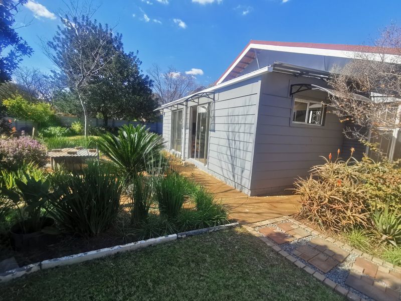 3 Bedroom House for sale in Stilfontein. - Photo 6