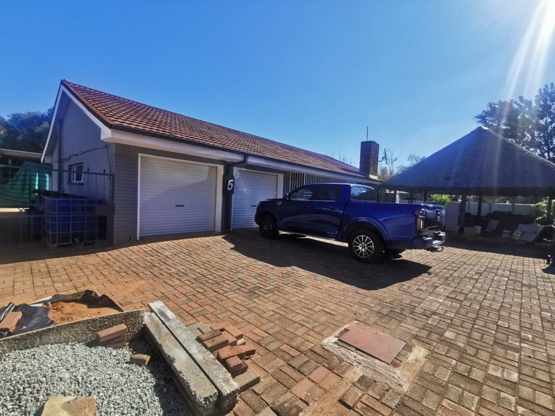3 Bedroom House for sale in Stilfontein. - Photo 1