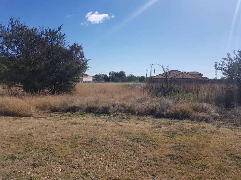 Large stand in La Hoff. Ideal for development. - Photo 4