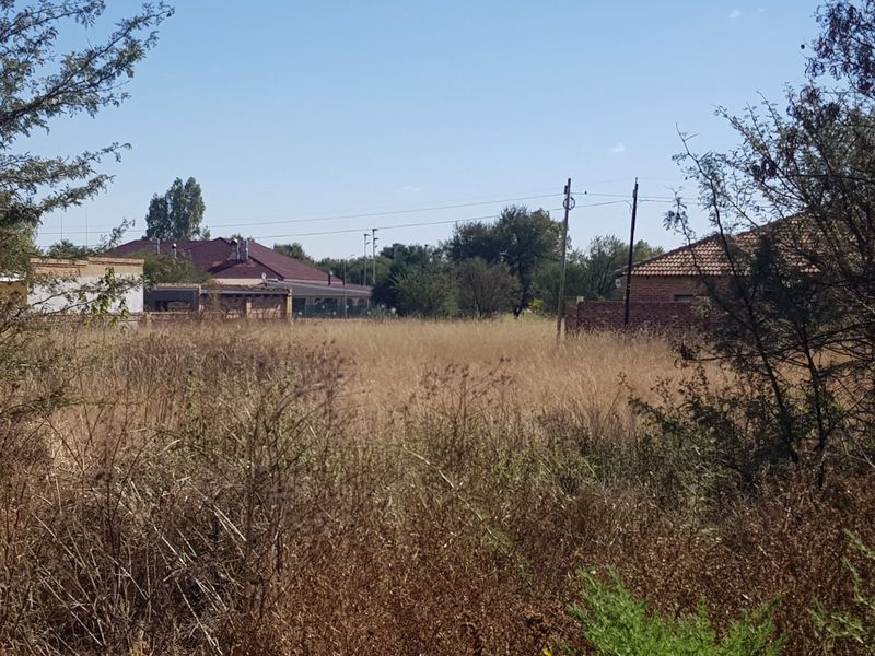 Large stand in La Hoff. Ideal for development. - Photo 8