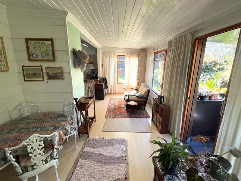 Charming 2-Bedroom, 2-Bathroom Cottage in an Idyllic Garden Route Retirement Haven - Photo 9