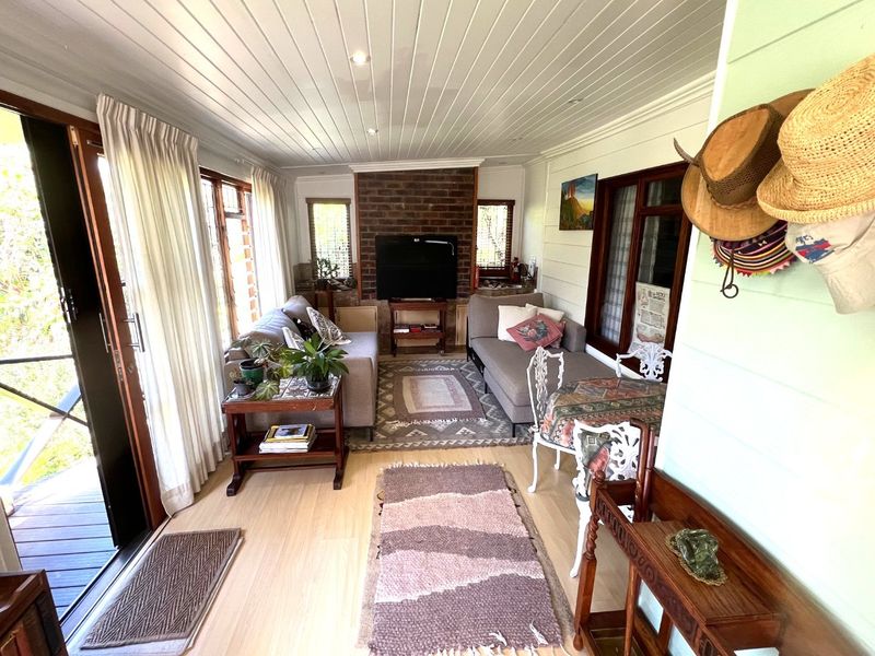 Charming 2-Bedroom, 2-Bathroom Cottage in an Idyllic Garden Route Retirement Haven - Photo 8