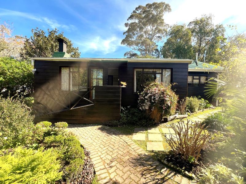 Charming 2-Bedroom, 2-Bathroom Cottage in an Idyllic Garden Route Retirement Haven - Photo 6