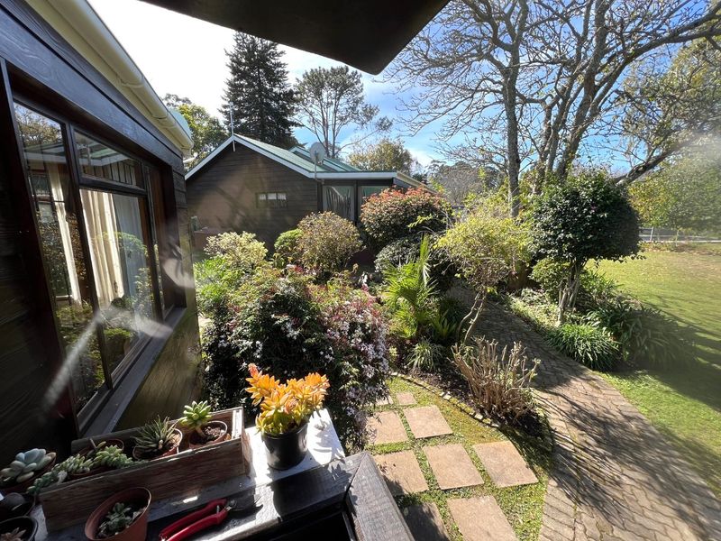 Charming 2-Bedroom, 2-Bathroom Cottage in an Idyllic Garden Route Retirement Haven - Photo 3