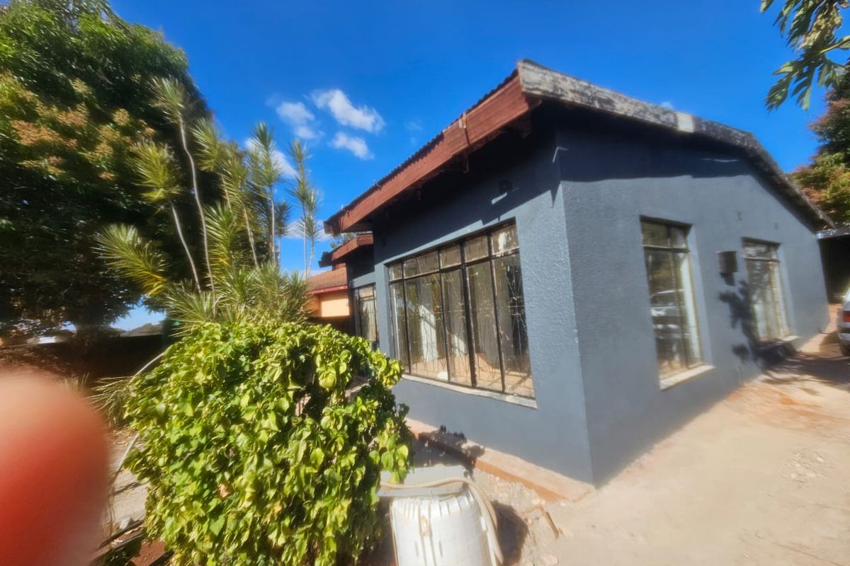 3 Bedroom house for Sale in Thohoyandou,Sibasa ,Makwarela - Photo 2