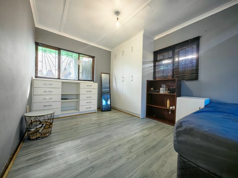 3 Bedroom Beauty in Prime Location! - Photo 7