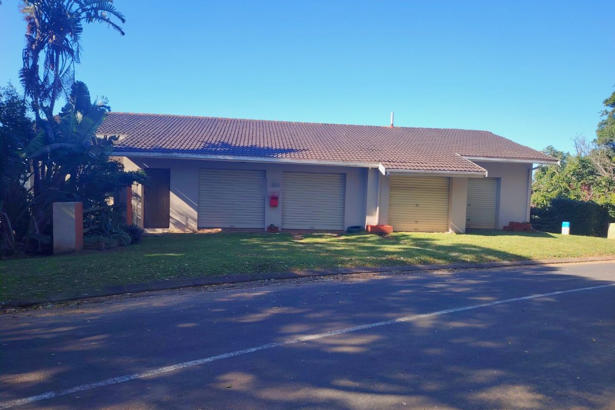 Massive family home with gorgeous sea views over Margate.  - Photo 3