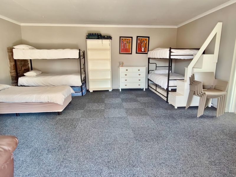 Luxury Waterfront Living at Waterhaven Estate - Photo 9