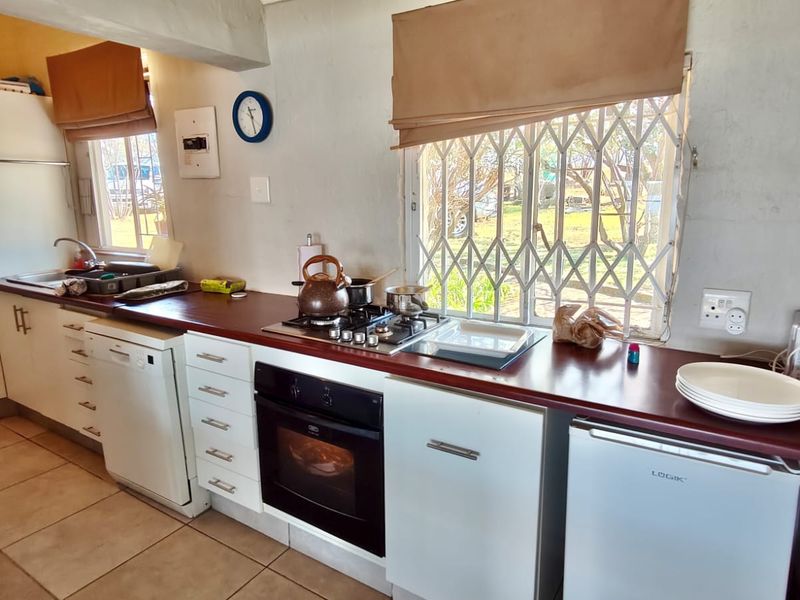 Luxury Waterfront Living at Waterhaven Estate - Photo 6