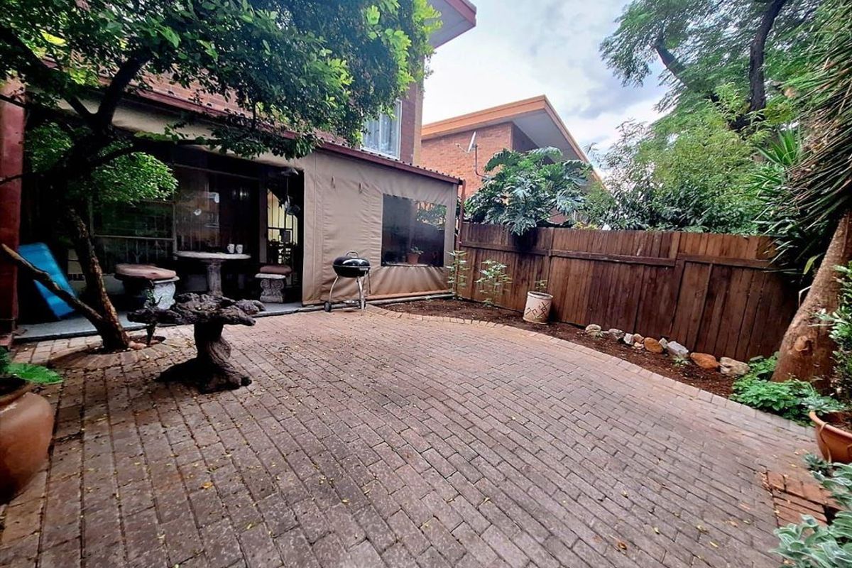 Cozy Starter Home with Great Potential - Photo 3