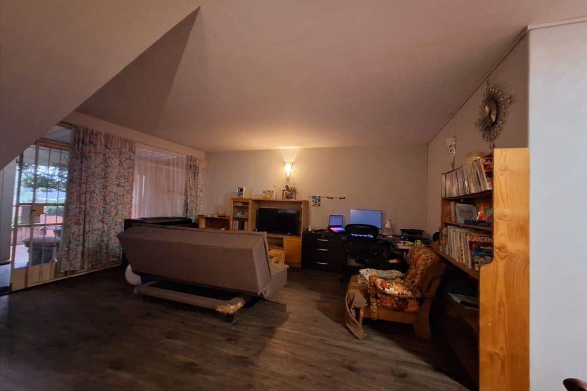 Cozy Starter Home with Great Potential - Photo 2