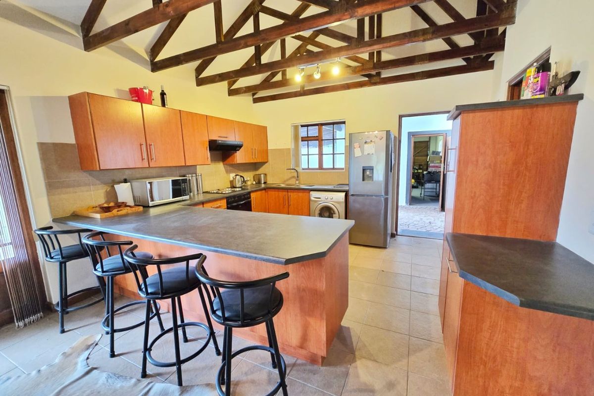 Charming Home in Secure Aviemore Estate, Sedgefield - Photo 2