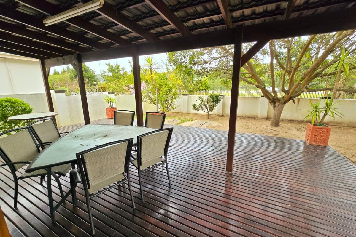 Charming Home in Secure Aviemore Estate, Sedgefield - Photo 5