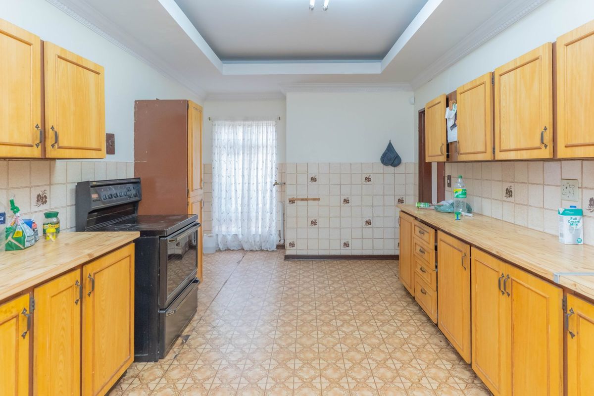 4 Bedroom House for sale in Stilfontein. - Photo 2