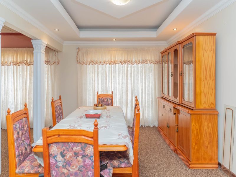 4 Bedroom House for sale in Stilfontein. - Photo 6