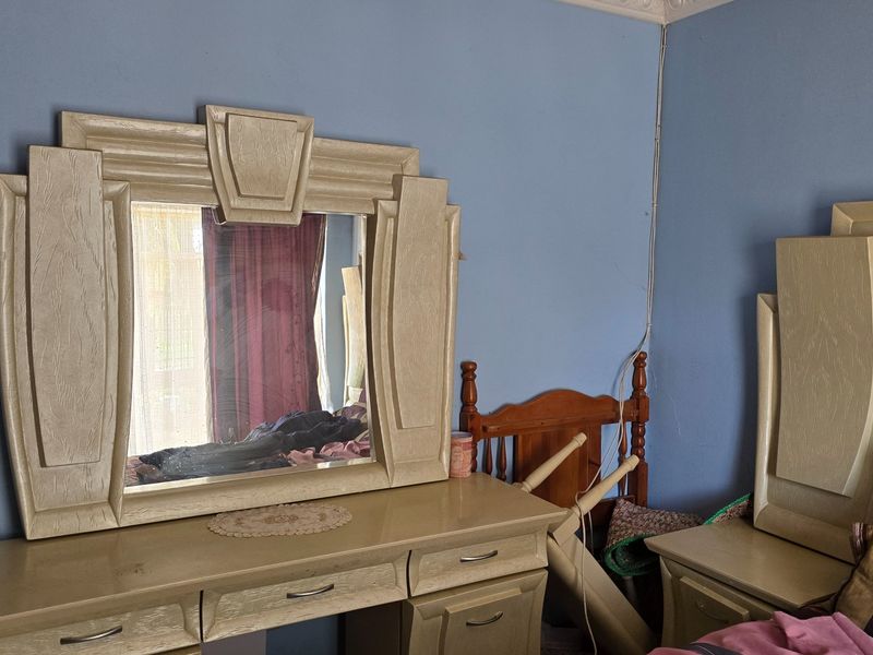 Neat and spacious family home on a large stand. - Photo 7