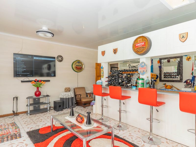 If you need space, this is the property for you - Photo 9