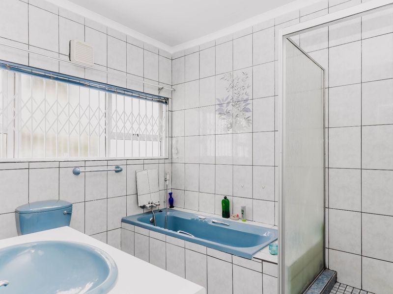 If you need space, this is the property for you - Photo 6