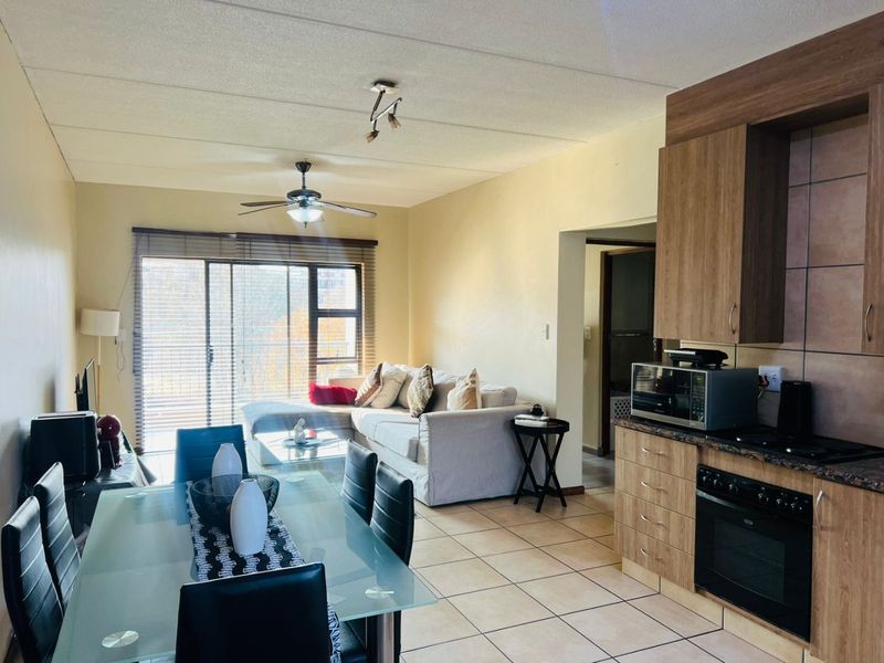 Modern 2-Bed, 2-Bath First-Floor Unit in Secure Complex - Photo 3