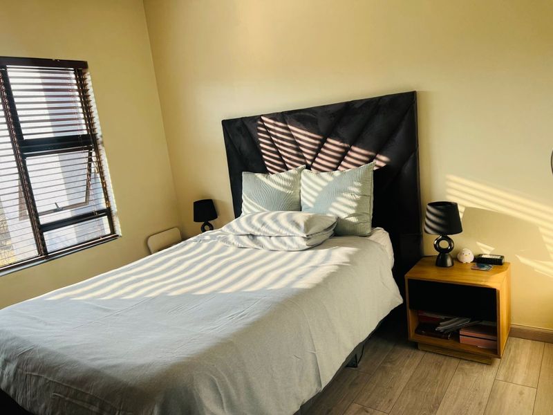 Modern 2-Bed, 2-Bath First-Floor Unit in Secure Complex - Photo 8