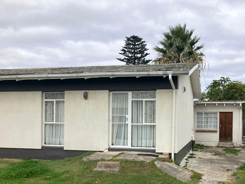 Golden Oldie for sale in Kabega Park. - Photo 4