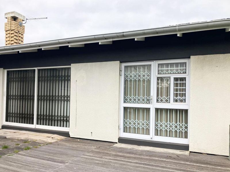 Golden Oldie for sale in Kabega Park. - Photo 3