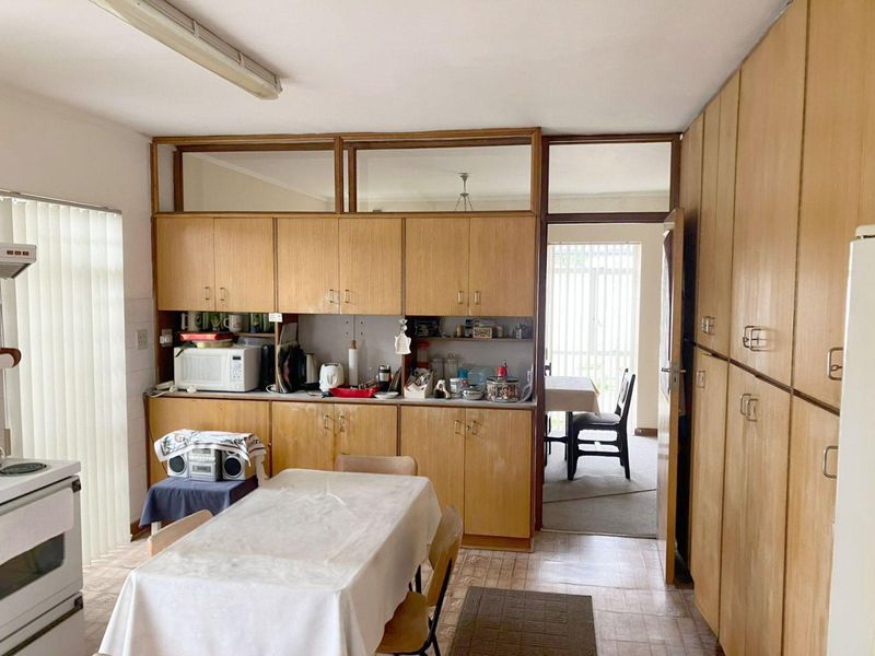 Golden Oldie for sale in Kabega Park. - Photo 10