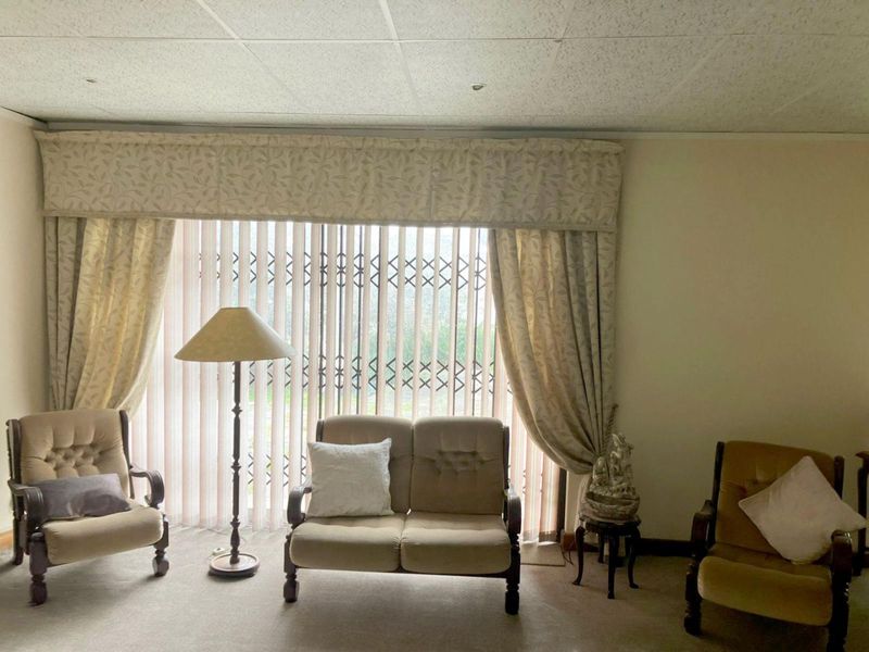 Golden Oldie for sale in Kabega Park. - Photo 6