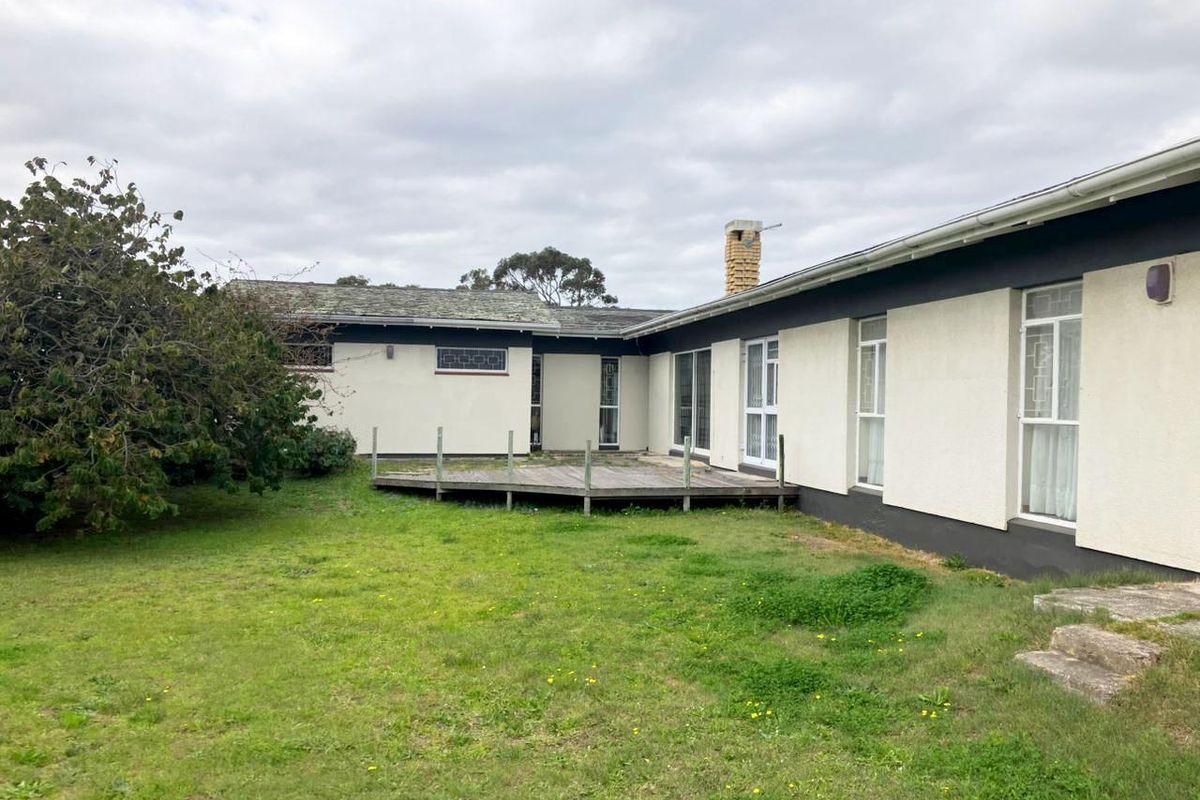 Golden Oldie for sale in Kabega Park. - Photo 5