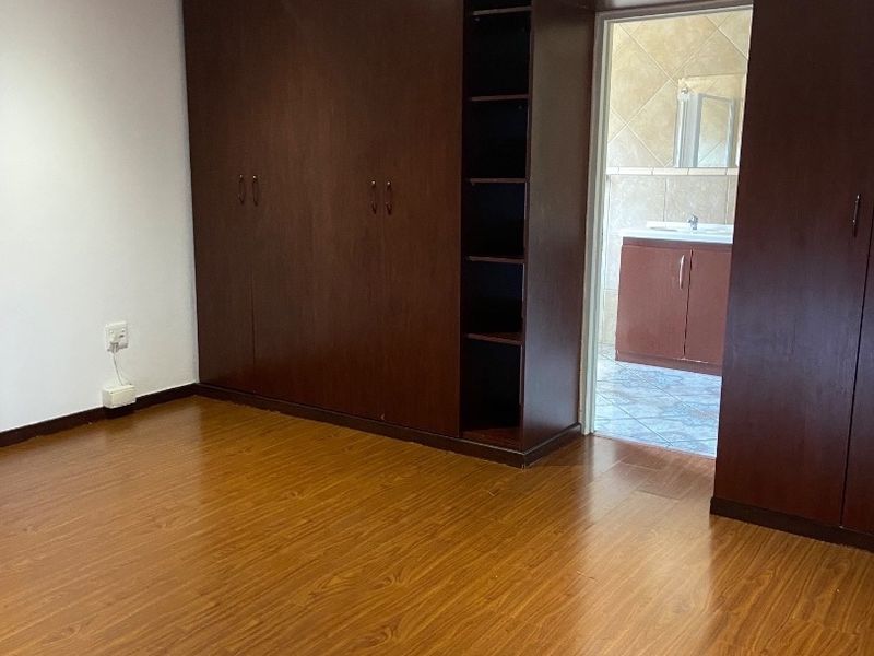 Nice and spacious house - Photo 9